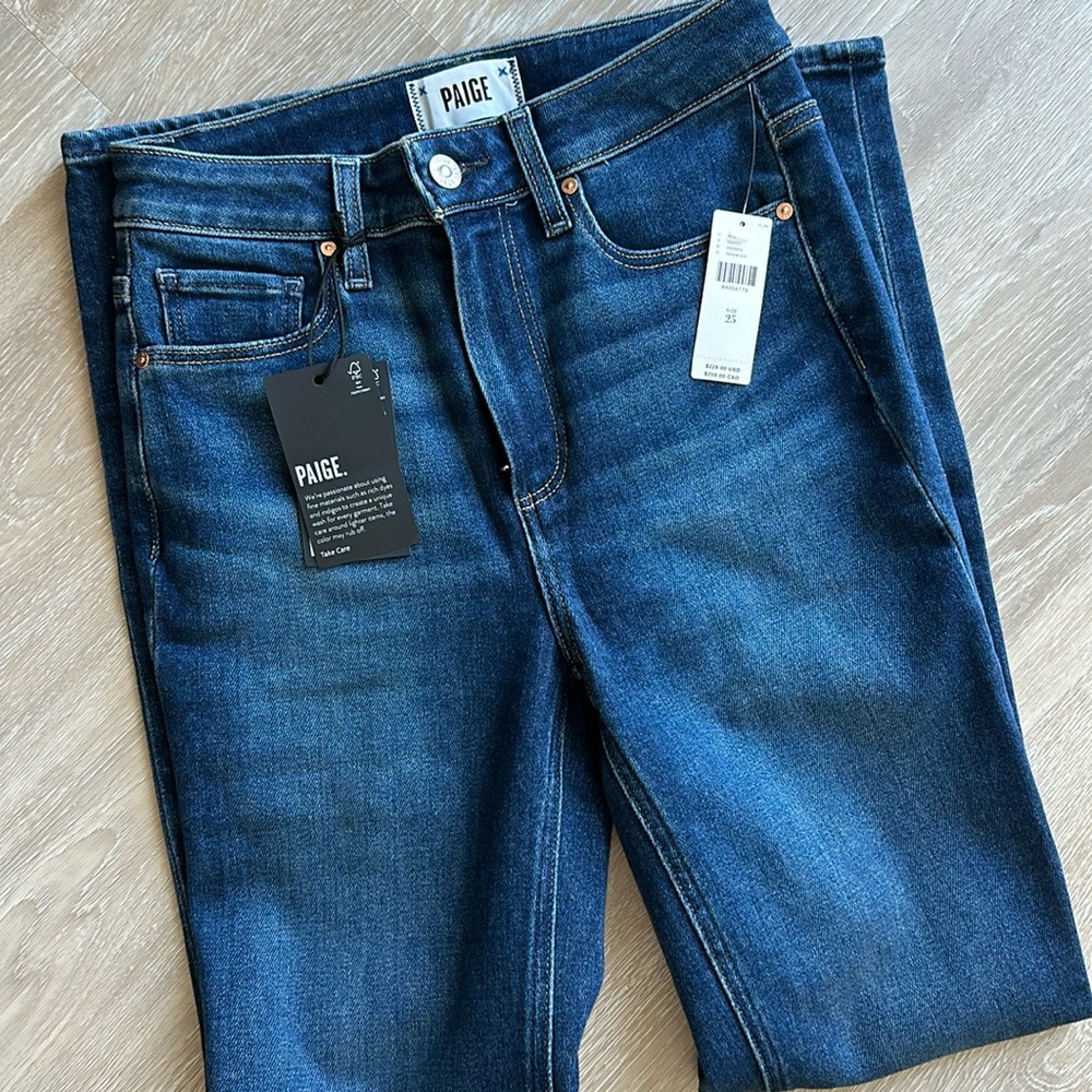 Paige Gemma size 25 in sketchbook